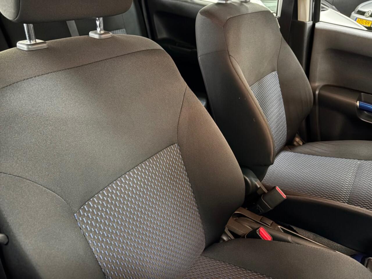 Suzuki IGNIS 1.2 Navigatie Airco PDC Multimedia Smart Hybrid 2 stuks