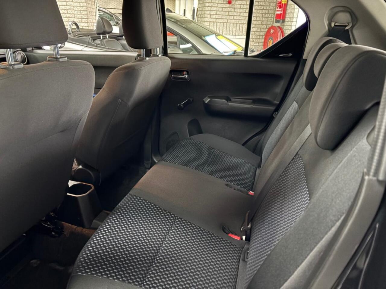 Suzuki IGNIS 1.2 Navigatie Airco PDC Multimedia Smart Hybrid 2 stuks