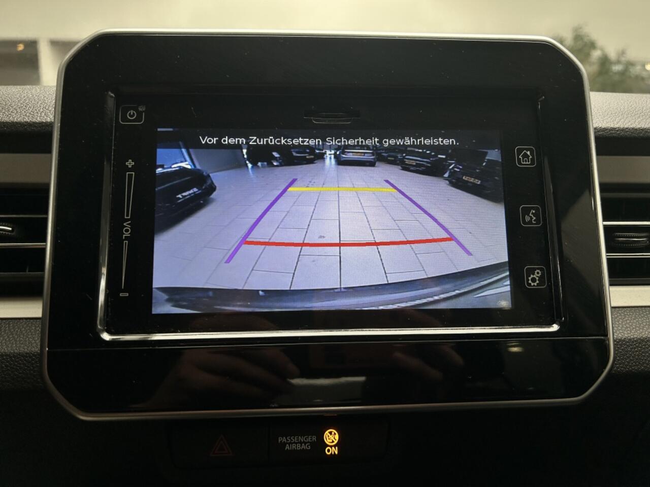 Suzuki IGNIS 1.2 Smart Hybride Style [ CRUISE I NAVI I CLIMMA I CAMERA ]