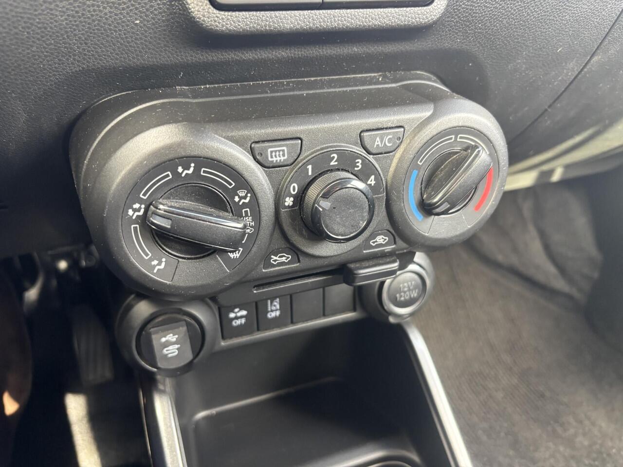 Suzuki IGNIS 1.2 Smart Hybrid Select | Spoiler | Navigatie