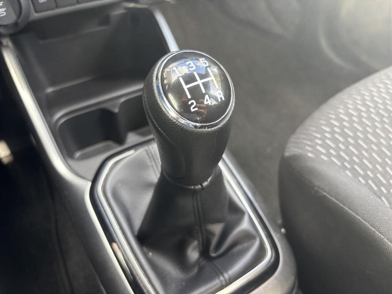 Suzuki IGNIS 1.2 Smart Hybrid Select | Spoiler | Navigatie