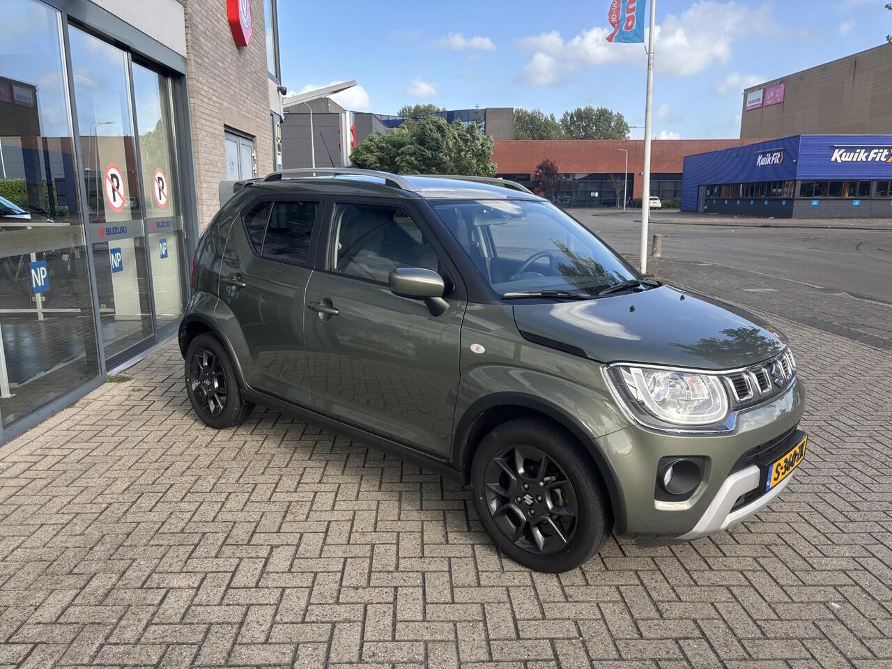 Suzuki IGNIS 1.2 Smart Hybrid Select | Spoiler | Navigatie