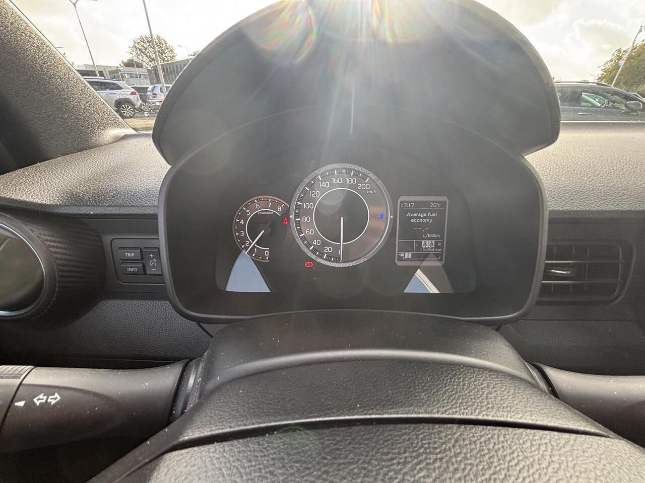 Suzuki IGNIS 1.2 Smart Hybrid Select | Spoiler | Navigatie