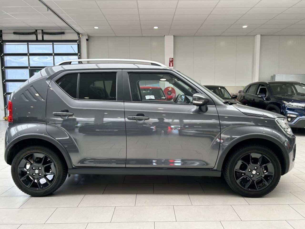 Suzuki IGNIS 1.2 Smart Hybride Style [ CRUISE I NAVI I CLIMMA I CAMERA ]