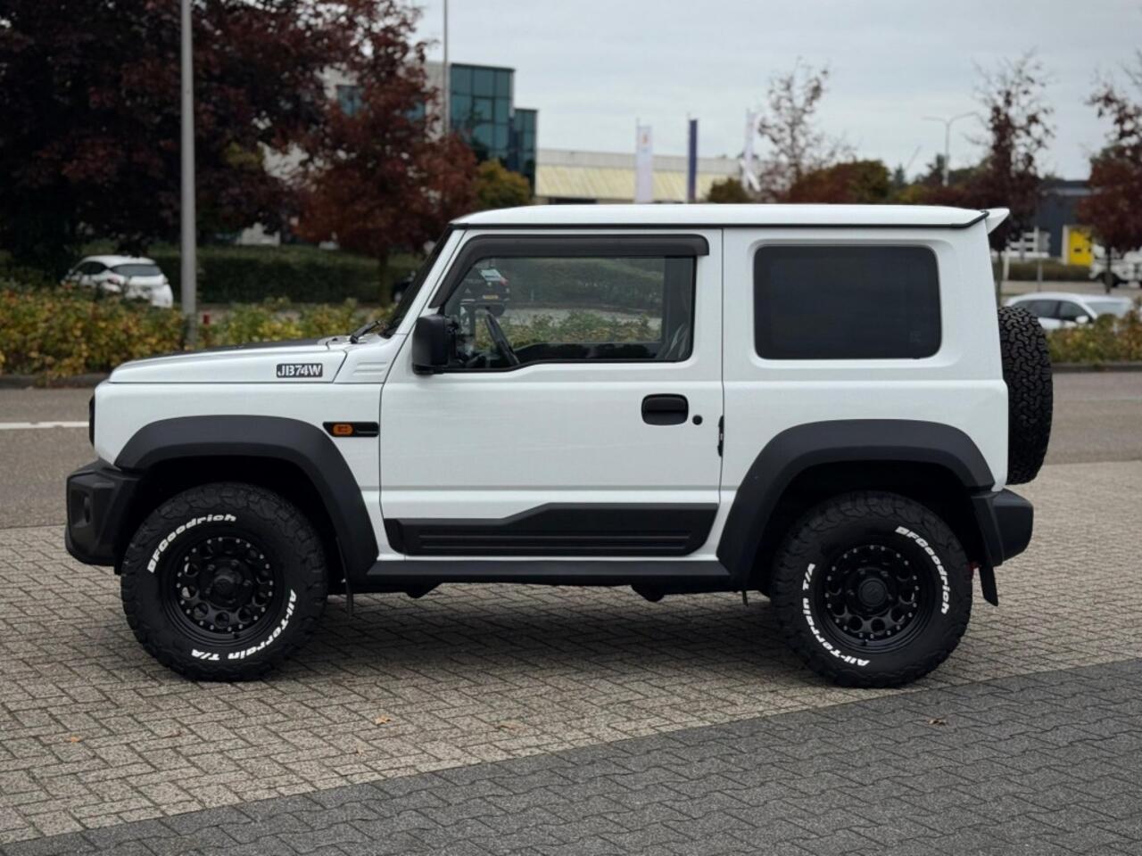 Suzuki JIMNY 1.5 SELECT AUTOMAAT UNIEK TREKHAAK