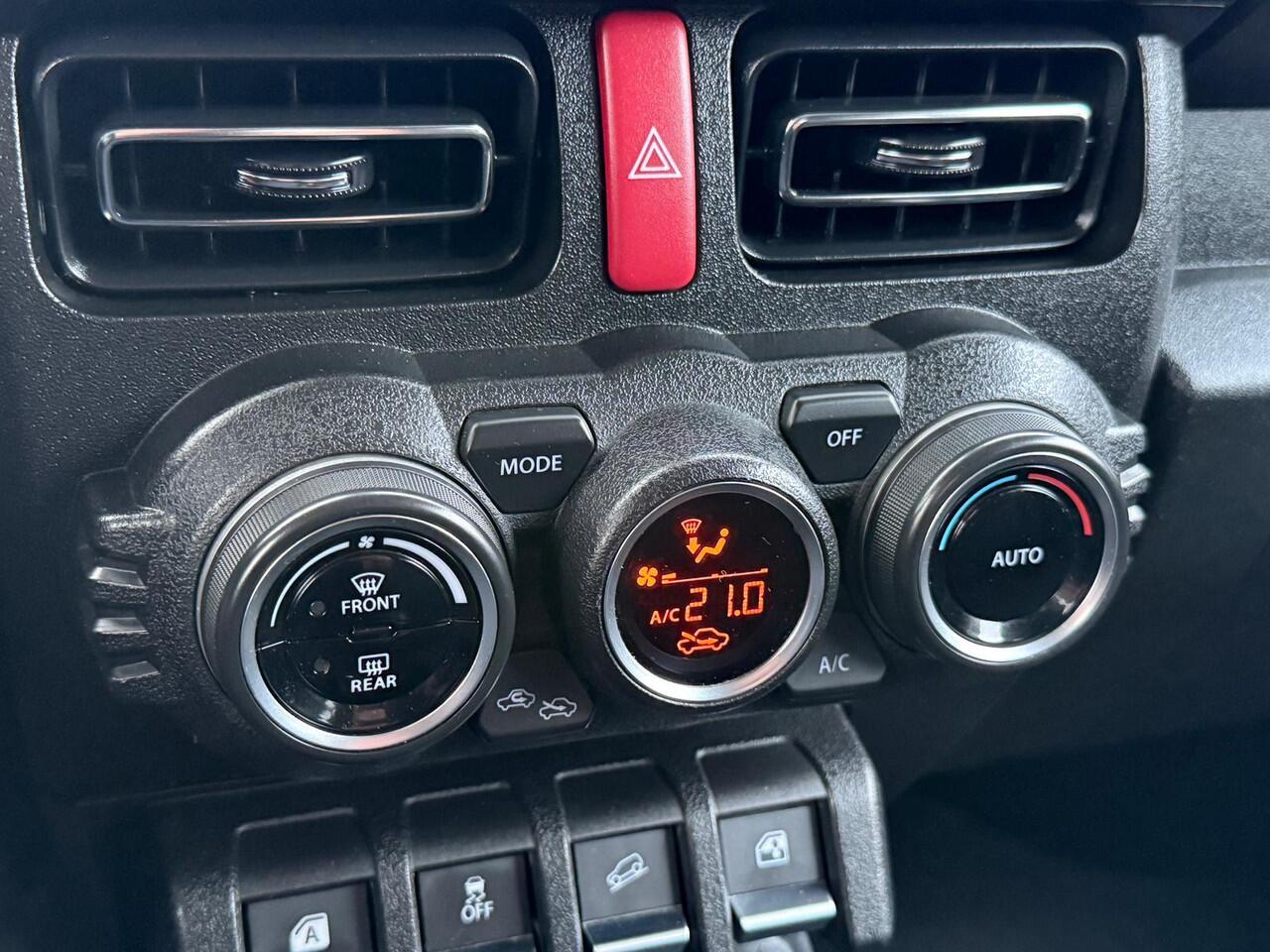 Suzuki JIMNY 1.5 Stijl | 4 PERSOONS | Climate Control | Camera | LED | Tot 10 JAAR GARANTIE!!