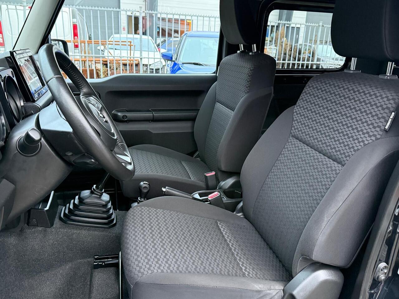 Suzuki JIMNY 1.5 Stijl | 4 PERSOONS | Climate Control | Camera | LED | Tot 10 JAAR GARANTIE!!