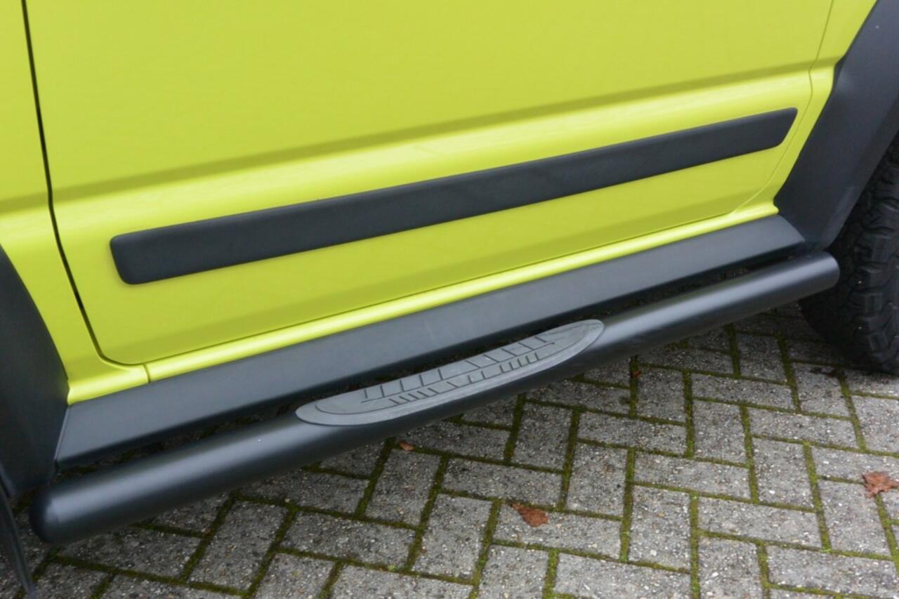 Suzuki JIMNY 1.5 Stijl AllGrip (4x4) 4-persoons Navigatie/Leder/Cruise control