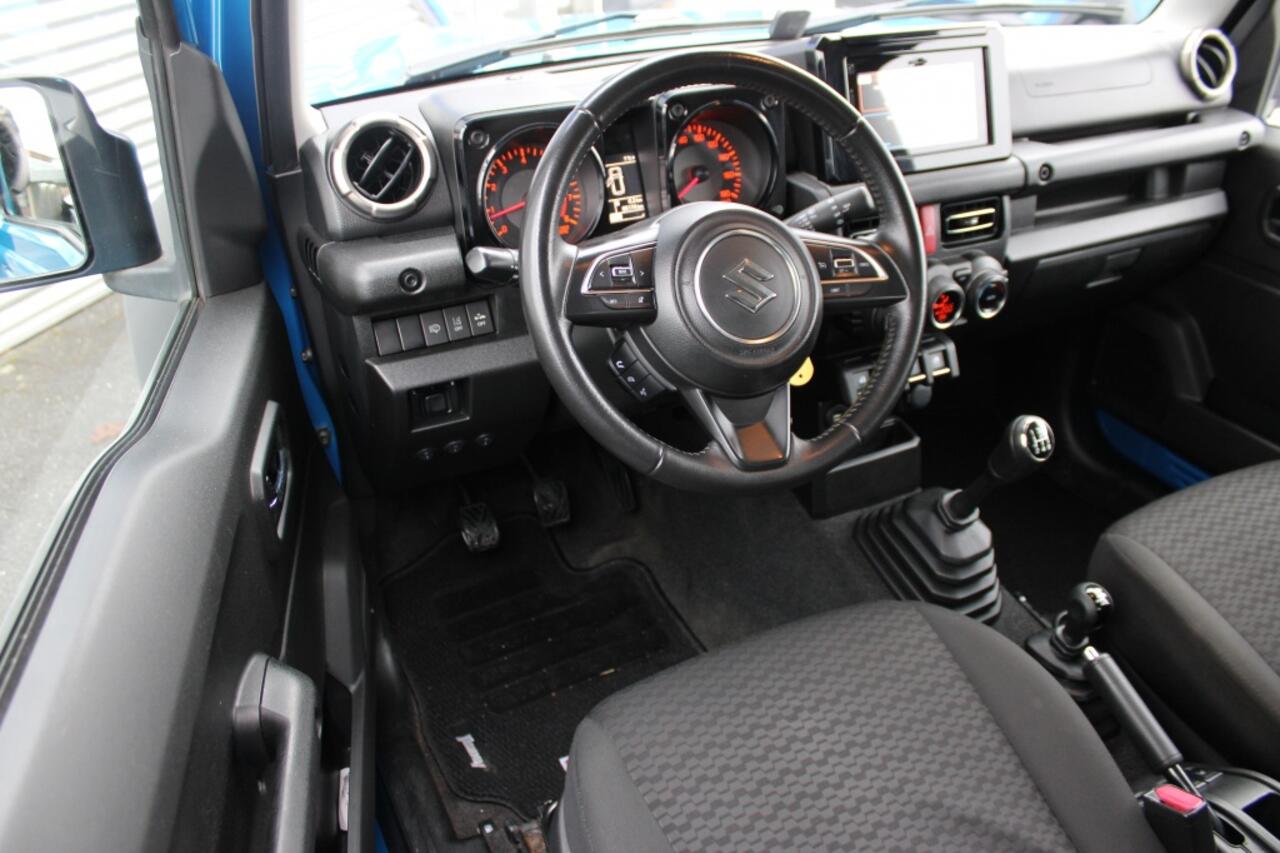 Suzuki JIMNY 1.5 Stijl | 4 Persoons | Navigatie | Stoelverwarming | Clima