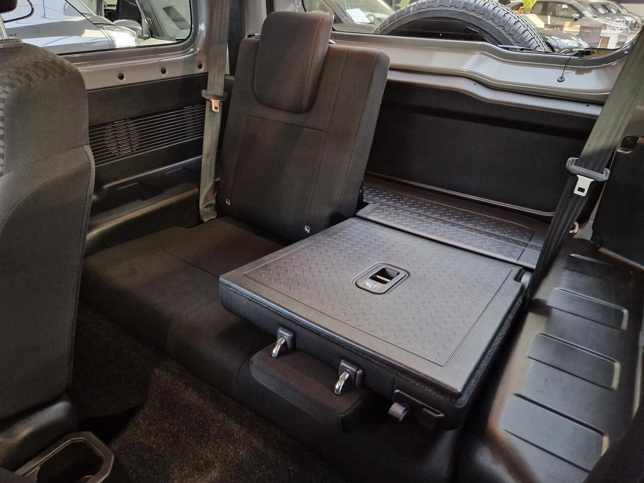 Suzuki JIMNY 1.5 Style | Trekhaak | 4 Persoons | Navigatie | RIJKLAARPRIJS!