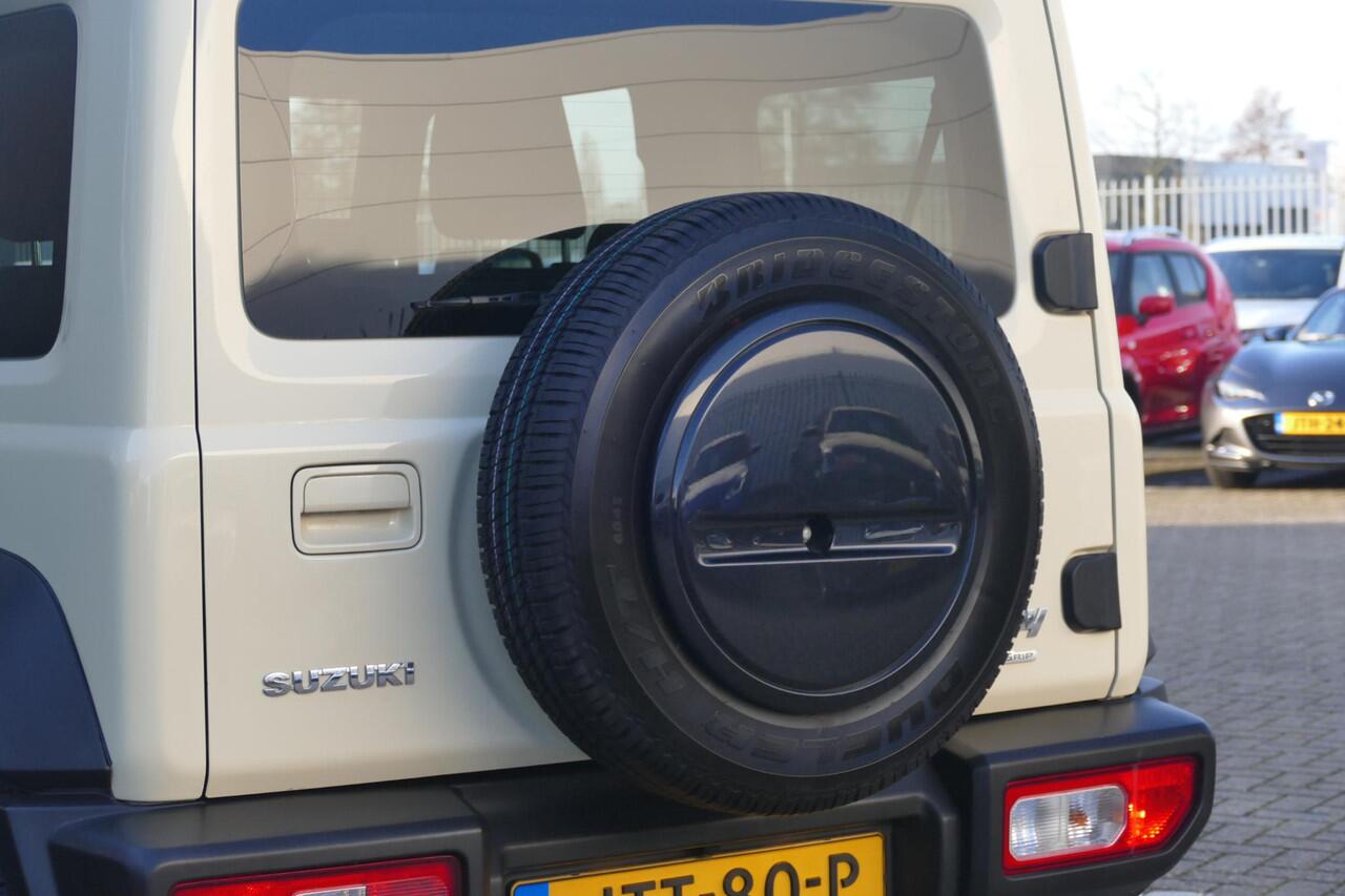 Suzuki JIMNY 1.5 Stijl | 4x4 | Navi | 4 persoons | Camera | Cruise Control | Rijklaarprijs!