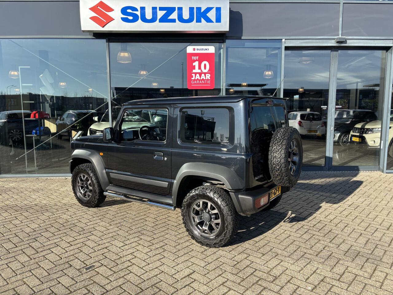 Suzuki JIMNY 1.5 Professional | NL-Auto | Bullbar | Sidebars | Lederen bekleding | Apple CarPlay & Android Auto