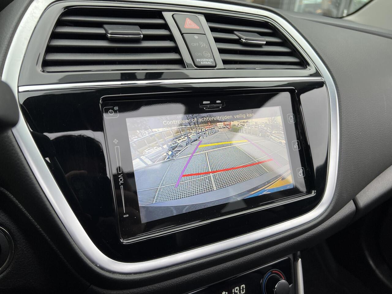 Suzuki S-Cross 1.4 Boosterjet Style Smart Hybrid | Panoramadak | navigatie | Achteruitrijcamera