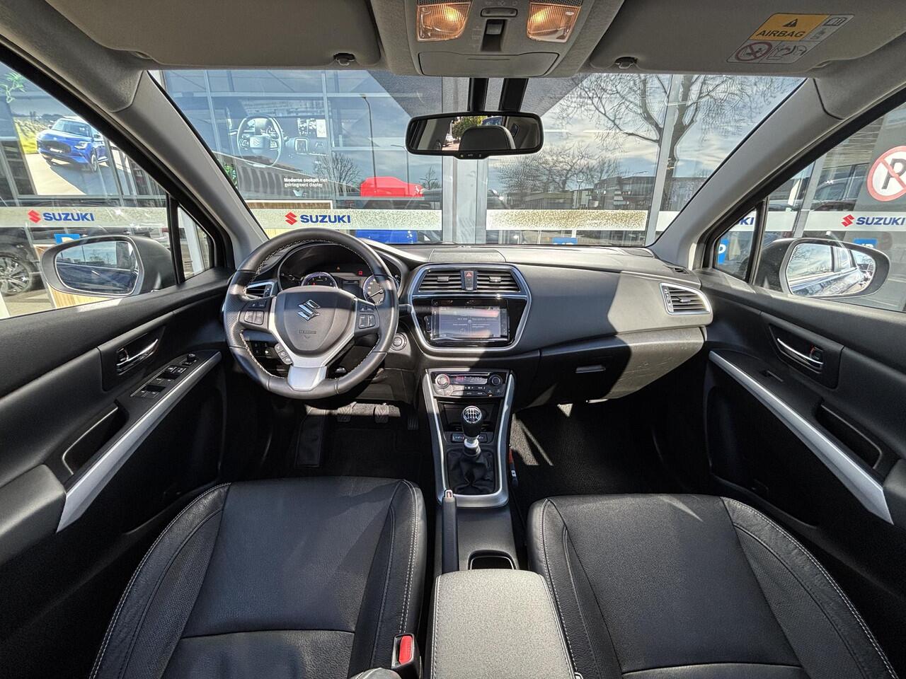 Suzuki S-Cross 1.4 Boosterjet Style Smart Hybrid | Panorama open schuif dak | Trekhaak |