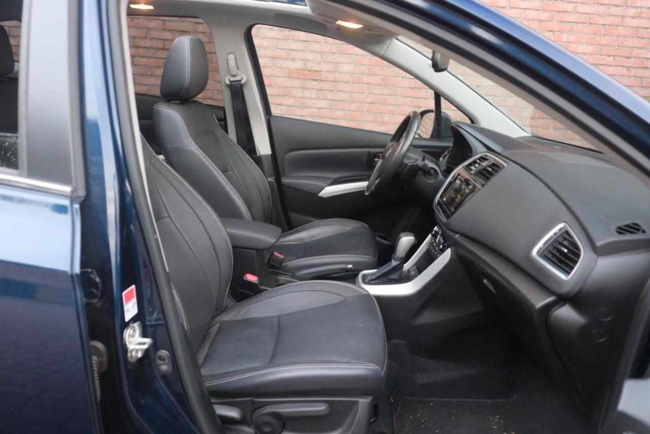 Suzuki S-Cross 1.4 Boosterjet 130pk CVT Style Smart Hybrid | Navi | Climate | Adaptive Cruise | Leder | Panoramadak | Stoelverwarming | Trekhaak