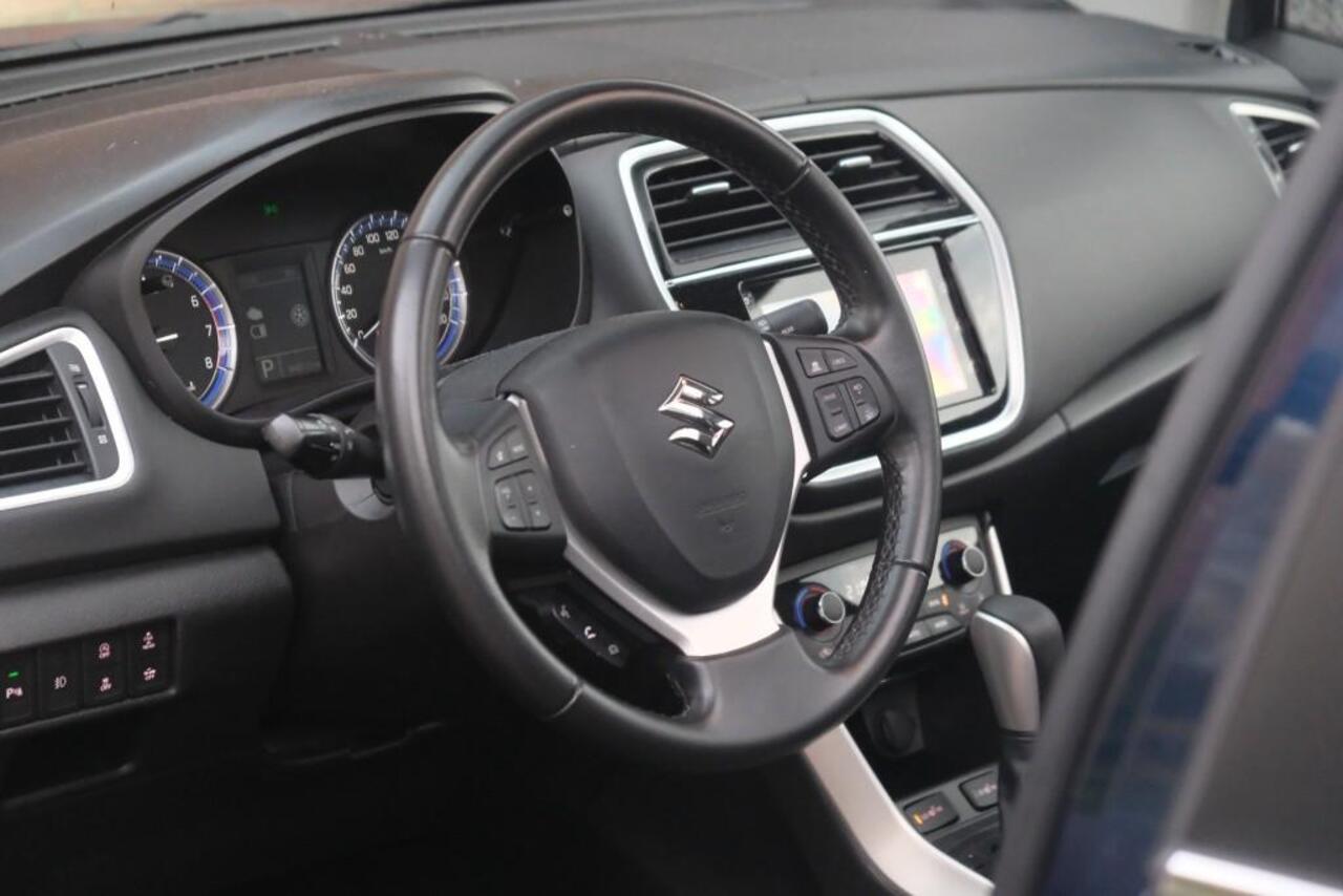 Suzuki S-Cross 1.4 Boosterjet 130pk CVT Style Smart Hybrid | Navi | Climate | Adaptive Cruise | Leder | Panoramadak | Stoelverwarming | Trekhaak