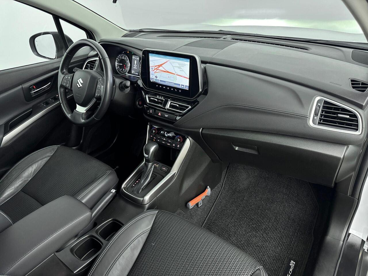 Suzuki S-Cross 1.5 Hybrid Style | Navigatie | 360 Camera | Schuif/Kanteldak | Stoelverwarming | Cruise Control |