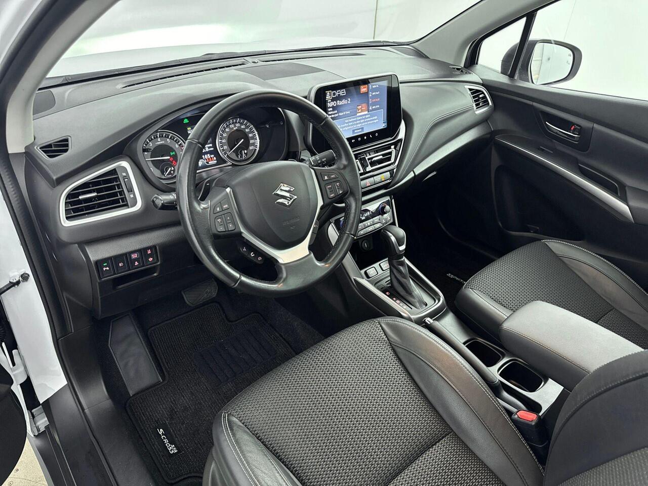 Suzuki S-Cross 1.5 Hybrid Style | Navigatie | 360 Camera | Schuif/Kanteldak | Stoelverwarming | Cruise Control |