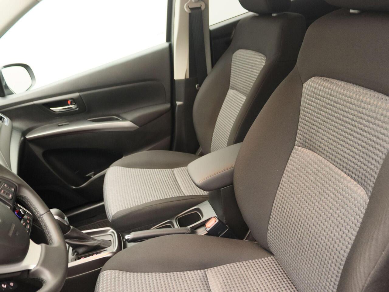 Suzuki S-Cross 1.5 Hybrid Select | Afn. trekhaak | Achteruitrijcamera | Stoelverwarming | Adaptive cruise control | Lane keeping assist | Climate Control |