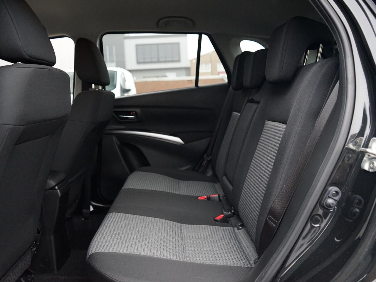 Suzuki S-Cross 1.5 DUALJET Hybrid Comfort AGS Dealer onderh. / 1ste eigenaar / Stoelverw. / Camera / Climate / LED / Trekhaak / Adap. Cruise