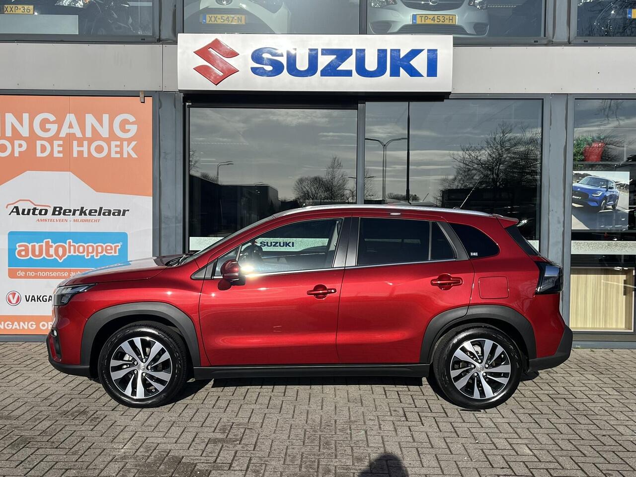 Suzuki S-Cross 1.5 Hybrid Style | Panoramisch open schuifdak | Trekhaak afneembaar |