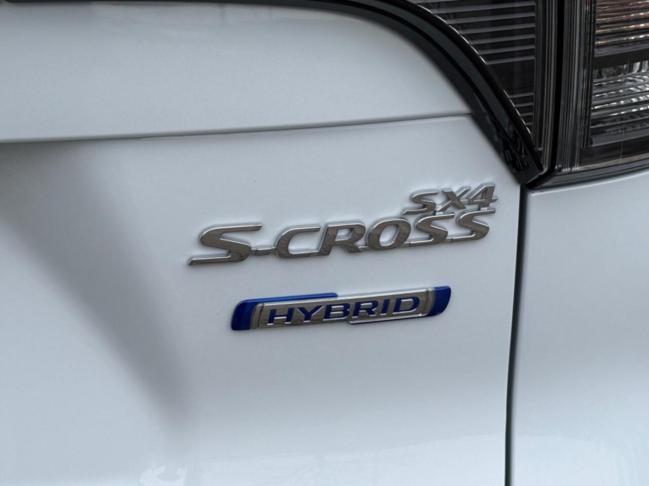 Suzuki S-Cross SX4 1.4 BOOSTER-JET HYBRID 4x4 FACELIFT HALF-LEER NAVI CAMERA AIRCO LMV PDC
