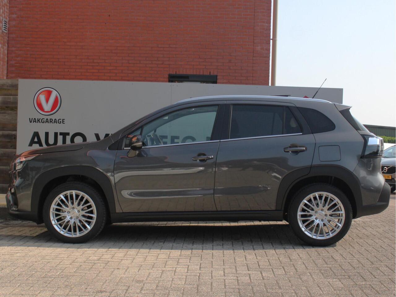 Suzuki S-Cross 1.4 Boosterjet Style Smart Hybrid 6 Jaar Garantie! Elektrisch Panoramadak, 360° Camera, Navigatie, Parkeersensoren Voor en Achter, All-Season Banden