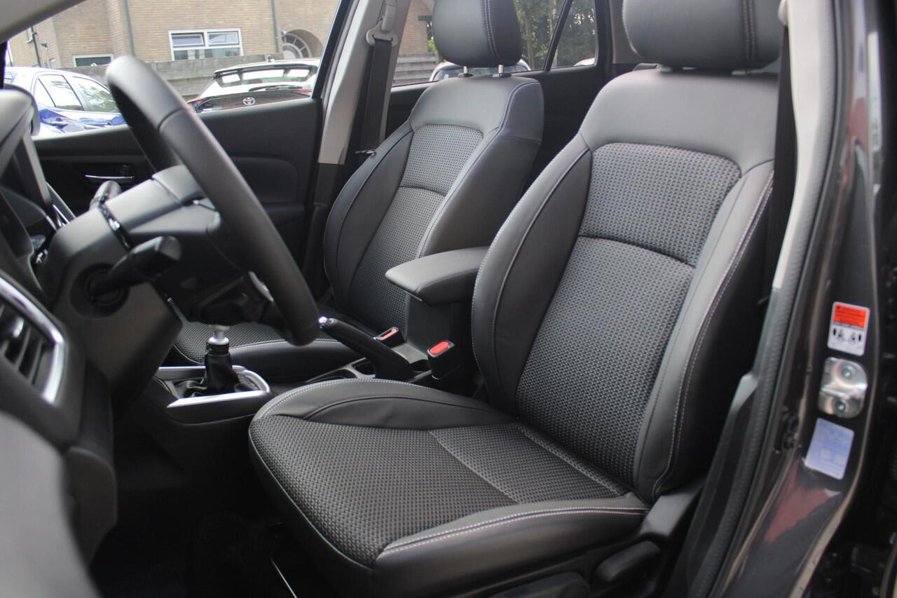 Suzuki S-Cross 1.4 Boosterjet Style Smart Hybrid 6 Jaar Garantie! Elektrisch Panoramadak, 360° Camera, Navigatie, Parkeersensoren Voor en Achter, All-Season Banden