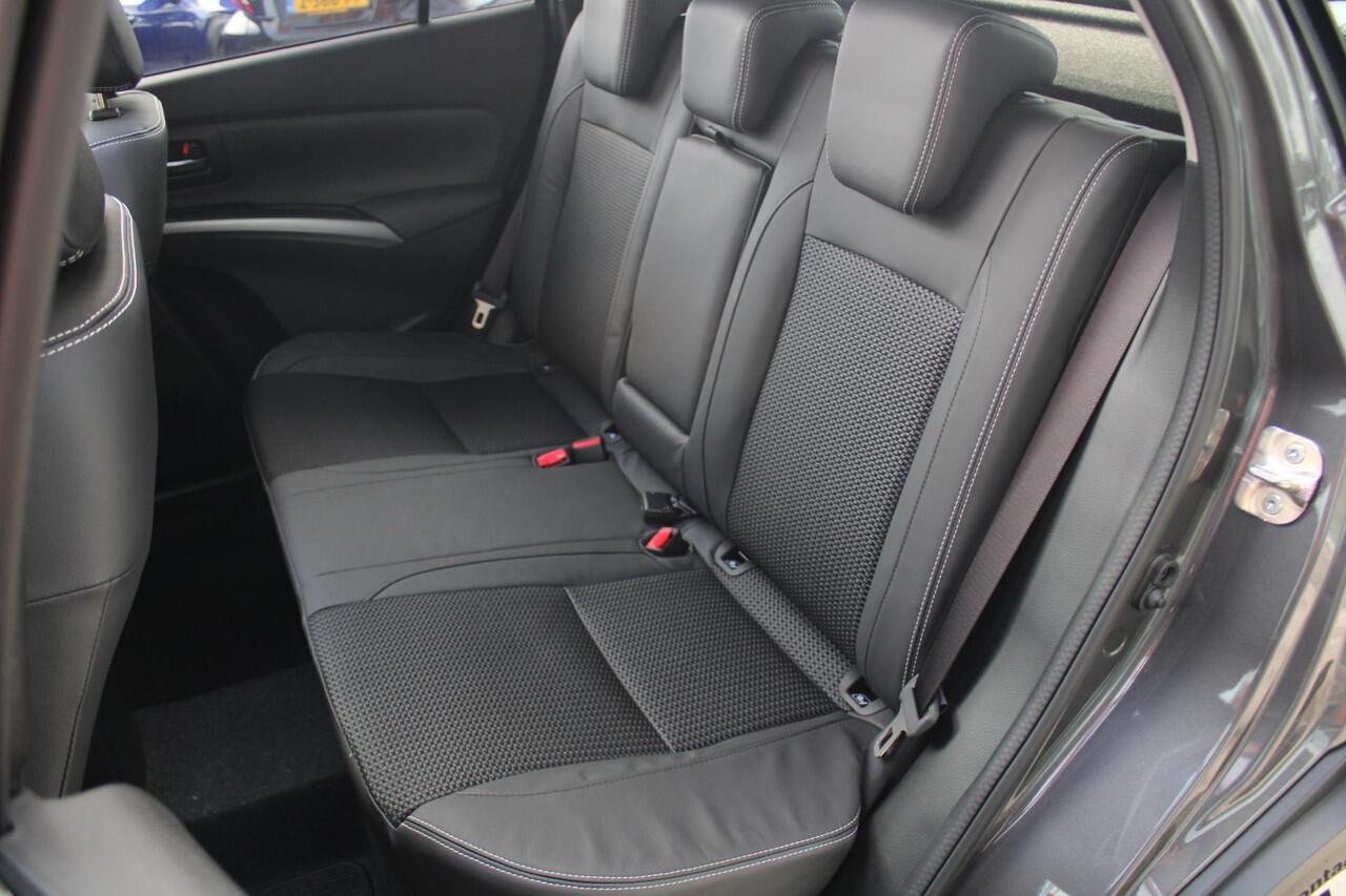 Suzuki S-Cross 1.4 Boosterjet Style Smart Hybrid 6 Jaar Garantie! Elektrisch Panoramadak, 360° Camera, Navigatie, Parkeersensoren Voor en Achter, All-Season Banden