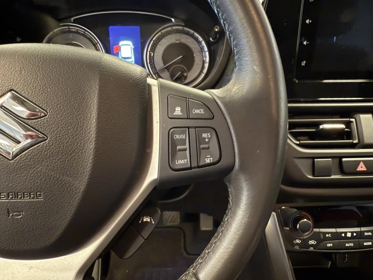 Suzuki S-Cross 1.4 Boosterjet Smart Hybride Select 1.500 KG trekgewicht ( Apple