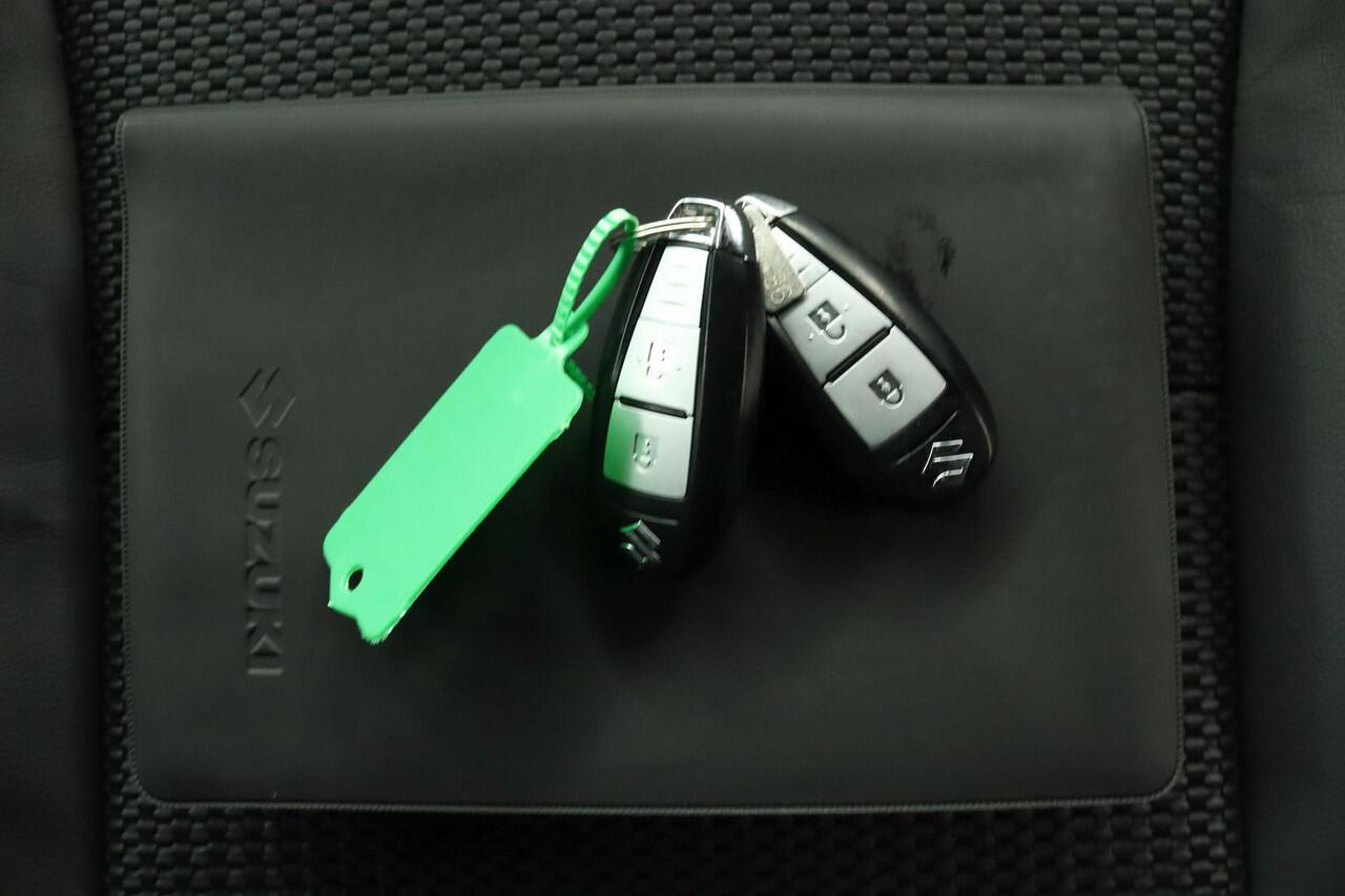 Suzuki S-Cross 1.5 Hybrid Style | Adaptive Cruise Control | Achteruitrijcamera | Stoelverwarming | Apple Carplay | Android Auto |