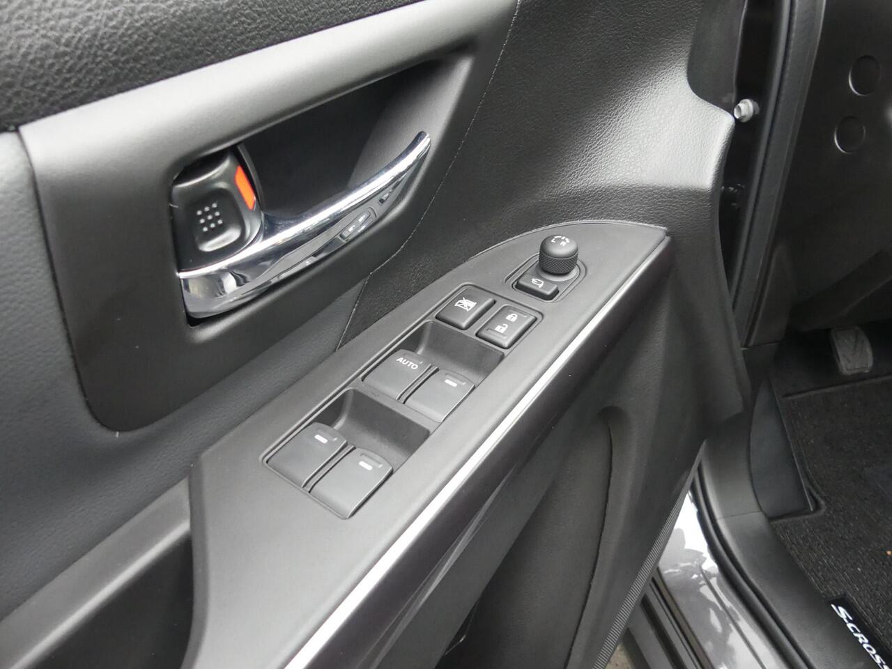 Suzuki S-Cross 1.4 Boosterjet Style Smart Hybrid NIEUWE AUTO, UIT VOORRAAD LEVERBAAR S-Cross Stijl uitvoering, 360 Camera, Climate control, Adaptive Cruise Control, Apple Carplay / Android Auto