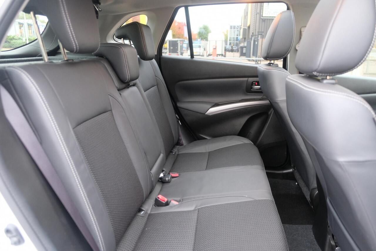 Suzuki S-Cross 1.4 Boosterjet 130pk Style Smart Hybrid | Navi | App Connect | Climate | Adaptive Cruise | Panoramadak | 360° Camera | Keyless | Blind Spot