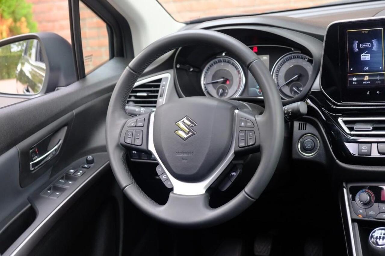 Suzuki S-Cross 1.4 Boosterjet 130pk Style Smart Hybrid | Navi | App Connect | Climate | Adaptive Cruise | Panoramadak | 360° Camera | Keyless | Blind Spot