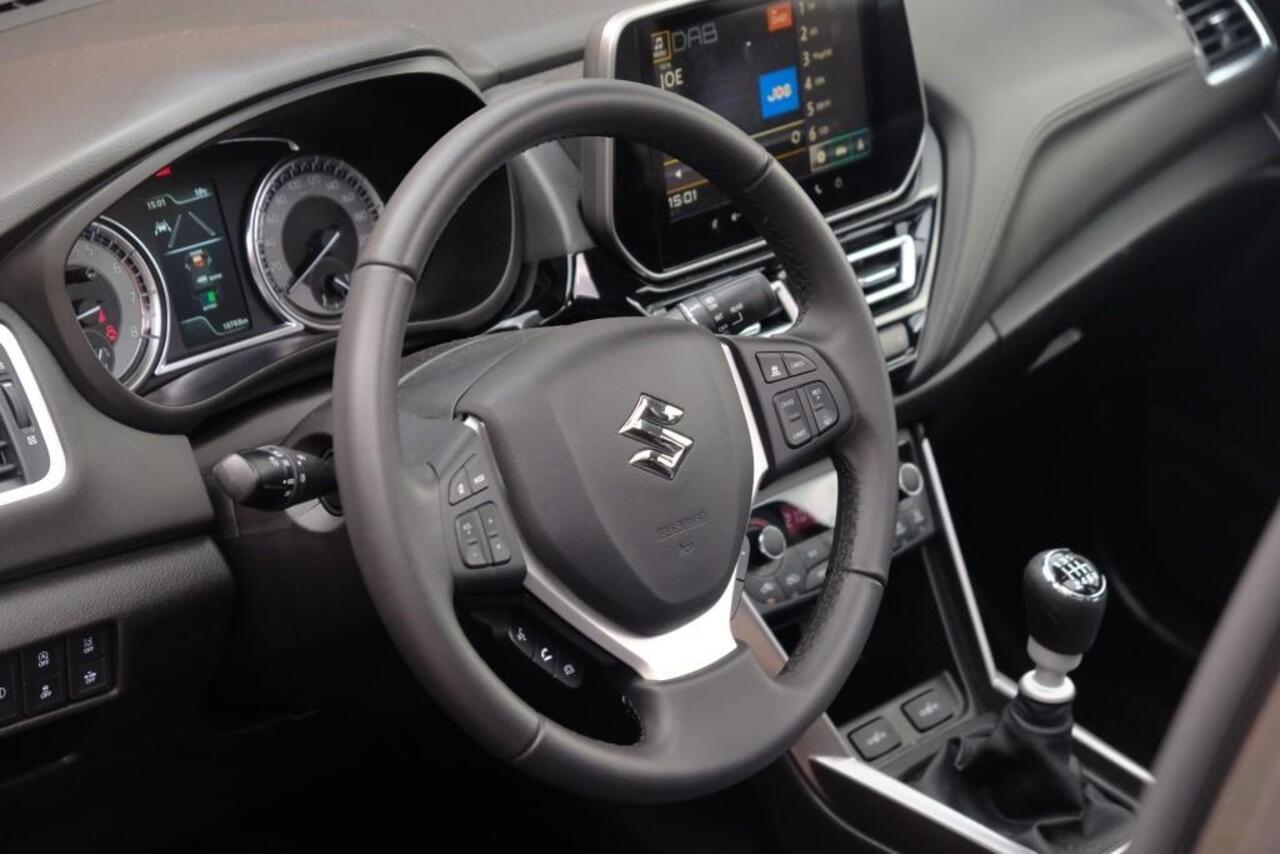 Suzuki S-Cross 1.4 Boosterjet 130pk Style Smart Hybrid | Navi | App Connect | Climate | Adaptive Cruise | Panoramadak | 360° Camera | Keyless | Blind Spot