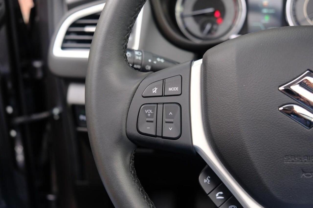 Suzuki S-Cross 1.4 Boosterjet 130pk Style Smart Hybrid | Navi | App Connect | Climate | Adaptive Cruise | Panoramadak | 360° Camera | Keyless | Blind Spot