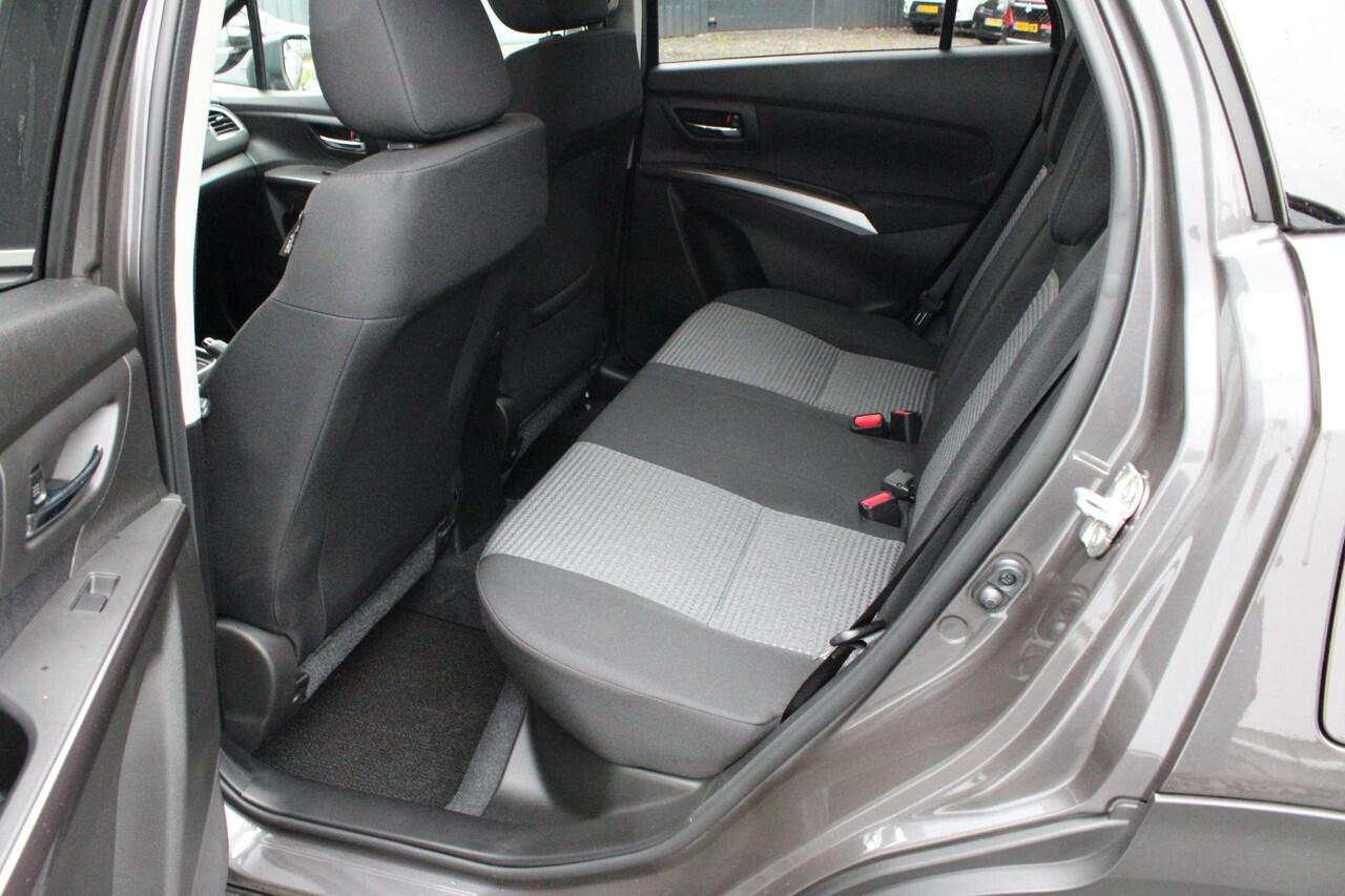 Suzuki S-Cross 1.4 Boosterjet Select Smart Hybrid NL auto met DRAADLOOS Carplay/Androidauto!