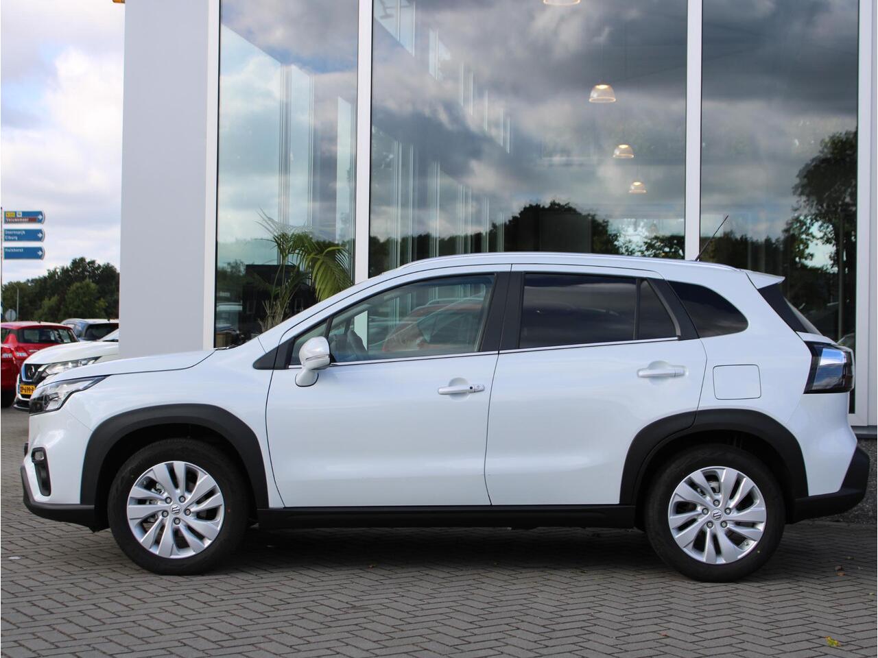 Suzuki S-Cross Select 1.4 Boosterjet Smart Hybrid 110PK Navigatie, Achteruitrijcamera, Keyless, Stoelverwarming, Apple Carplay, Android Auto