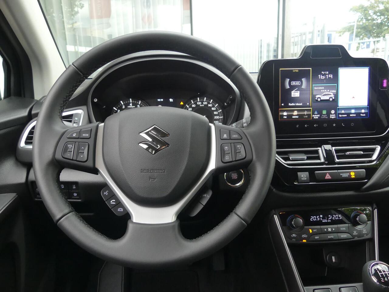 Suzuki S-Cross 1.4 Boosterjet Style Smart Hybrid NIEUWE AUTO, UIT VOORRAAD LEVERBAAR S-Cross Stijl uitvoering, 360 Camera, Climate control, Adaptive Cruise Control, Apple Carplay / Android Auto