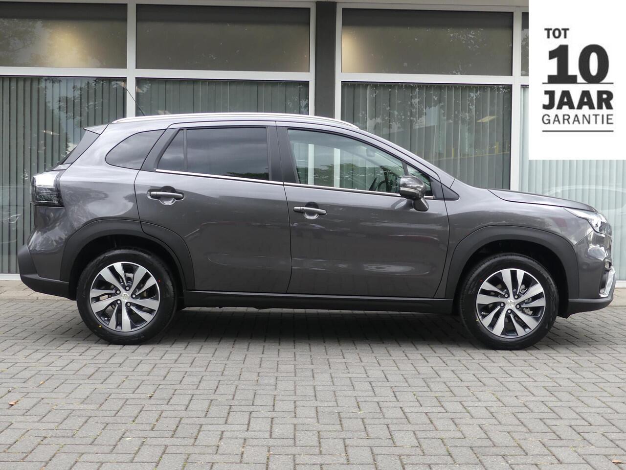 Suzuki S-Cross 1.4 Boosterjet Style Smart Hybrid NIEUWE AUTO, UIT VOORRAAD LEVERBAAR S-Cross Stijl uitvoering, 360 Camera, Climate control, Adaptive Cruise Control, Apple Carplay / Android Auto