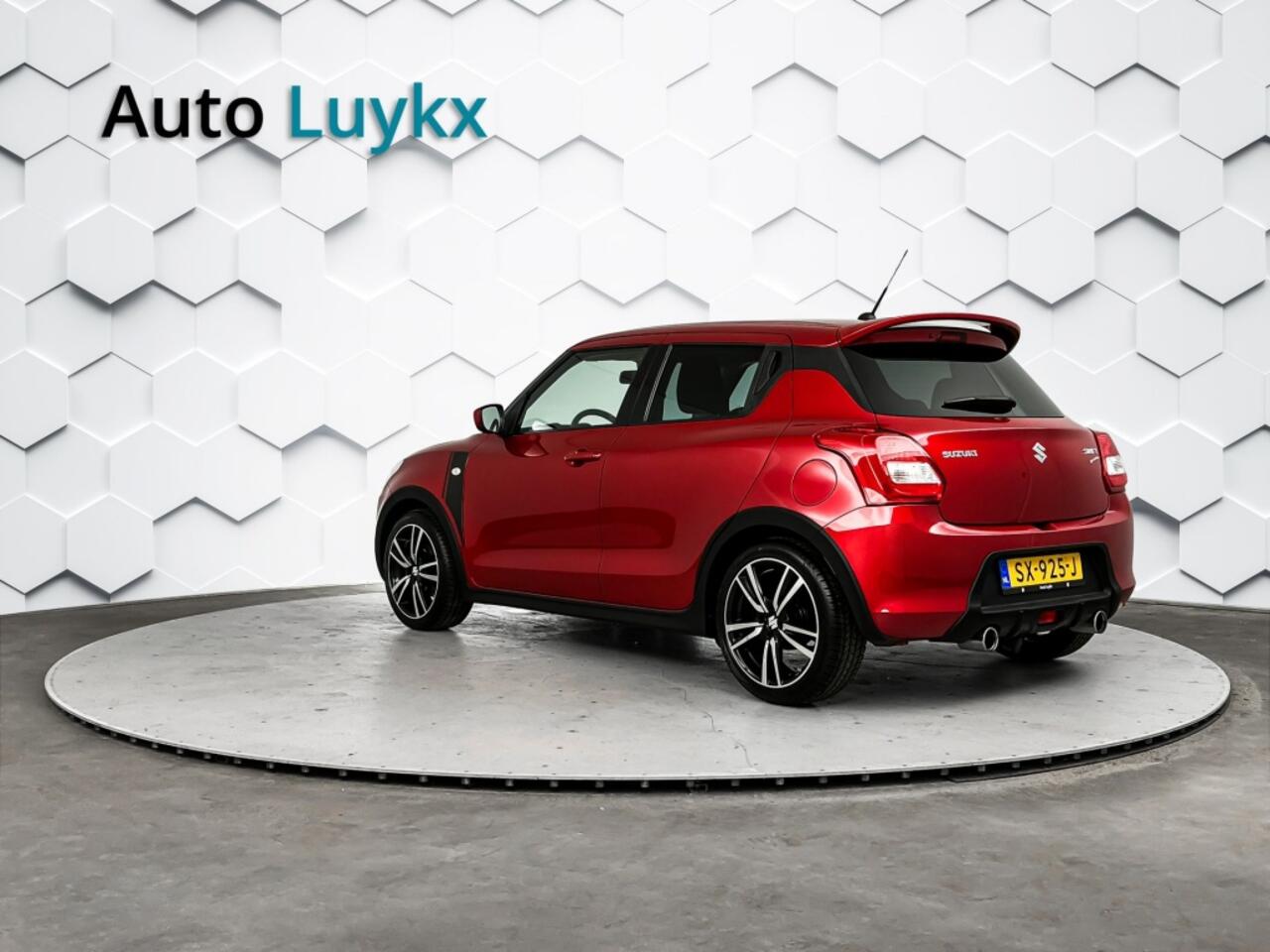 Suzuki SWIFT 1.0 Sportline | 112 PK | 17'' Lichtmetalen velgen | Dakspoiler