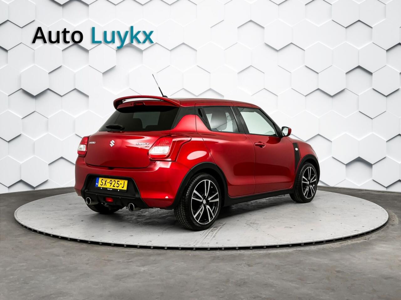 Suzuki SWIFT 1.0 Sportline | 112 PK | 17'' Lichtmetalen velgen | Dakspoiler