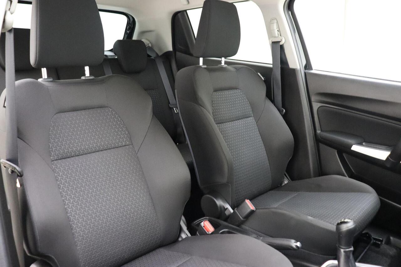 Suzuki SWIFT 1.0 Stijl Smart Hybrid 111pk | Navigatie | Adaptive Cruise Control | Climate Control | Camera | Achterspoiler | Stoelverwarming | Lichtmetalen Velgen