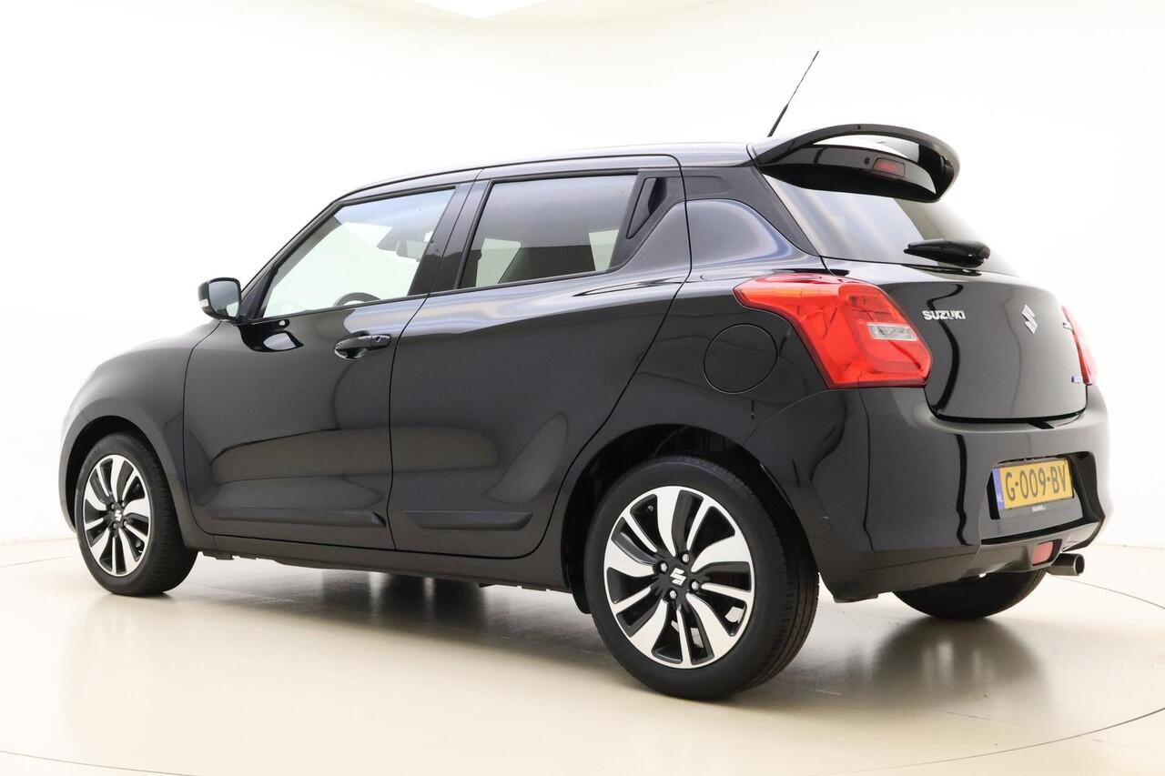 Suzuki SWIFT 1.0 Stijl Smart Hybrid 111pk | Navigatie | Adaptive Cruise Control | Climate Control | Camera | Achterspoiler | Stoelverwarming | Lichtmetalen Velgen
