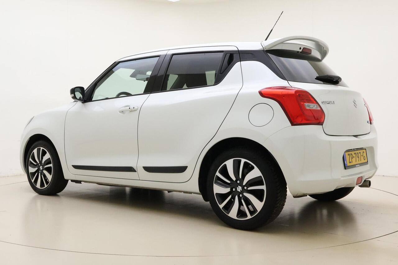 Suzuki SWIFT 1.2 Stijl Smart Hybrid 90pk | Navigatie | Climate Control | Camera | Lichtmetalen Velgen | Cruise Control Adaptief | Stoelverwarming | 1e Eigenaar