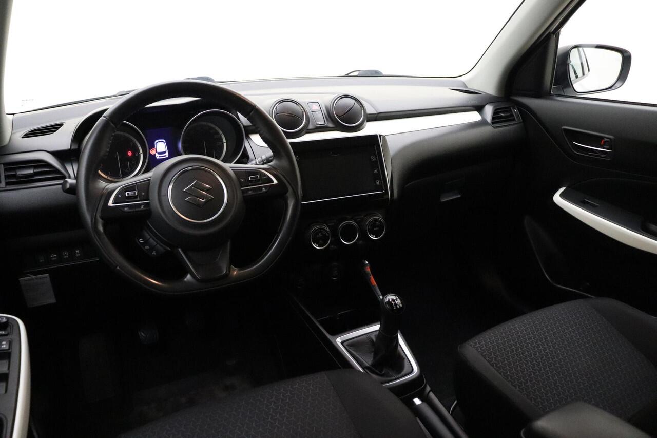 Suzuki SWIFT 1.2 Stijl Smart Hybrid 90pk | Navigatie | Climate Control | Camera | Lichtmetalen Velgen | Cruise Control Adaptief | Stoelverwarming | 1e Eigenaar