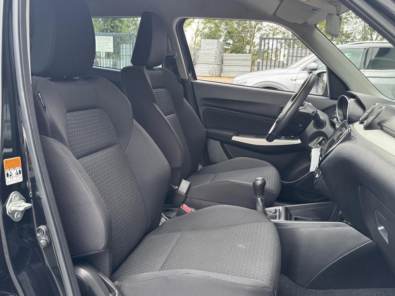 Suzuki SWIFT 1.2 SELECT I APPLE CARPLAY I ACHTERUITRIJCAMERA I AIRCONDITIONING I STOELVERWARMING