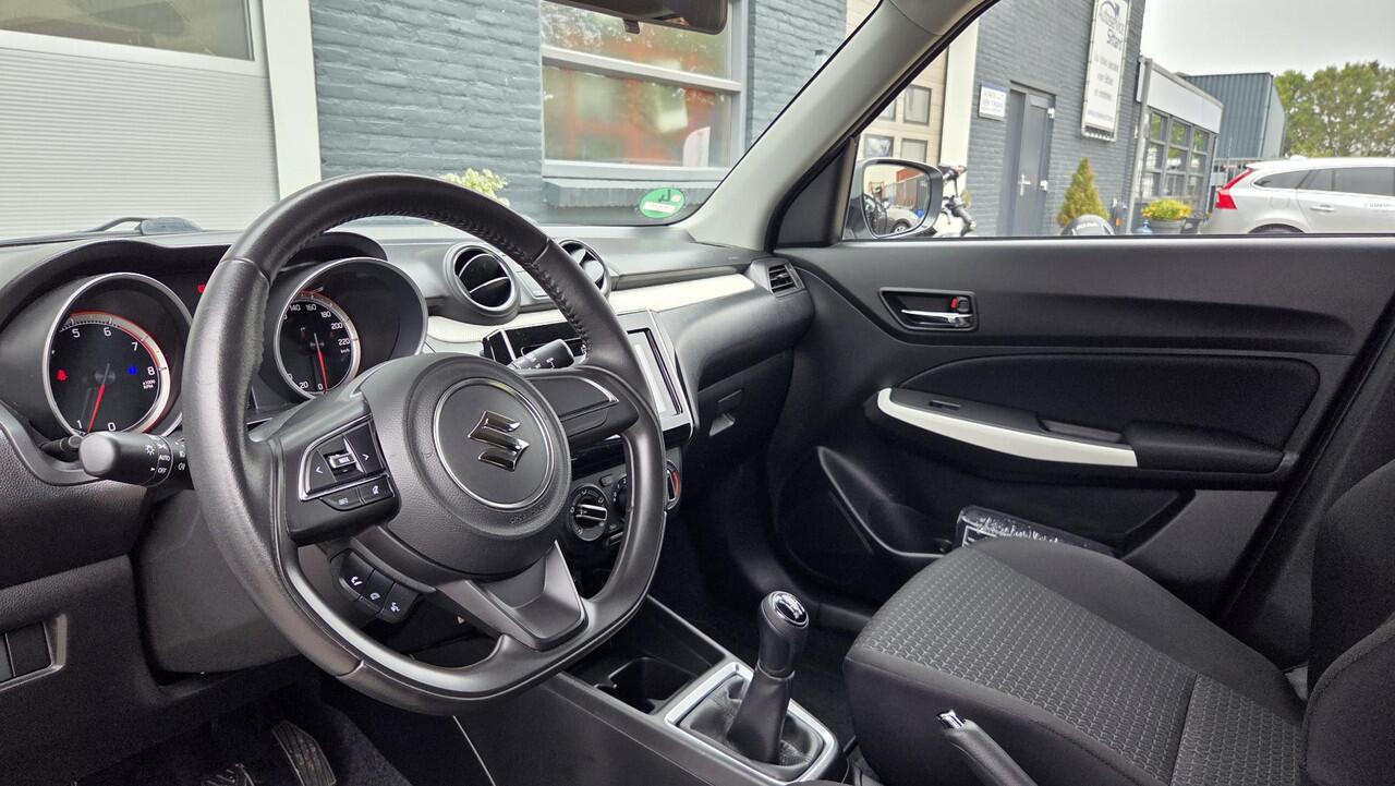 Suzuki SWIFT 1.0 Sportline | SPOILERPAKKET | Android/CarPlay | STOELVERWARMING | DEALER ONDERHOUDEN