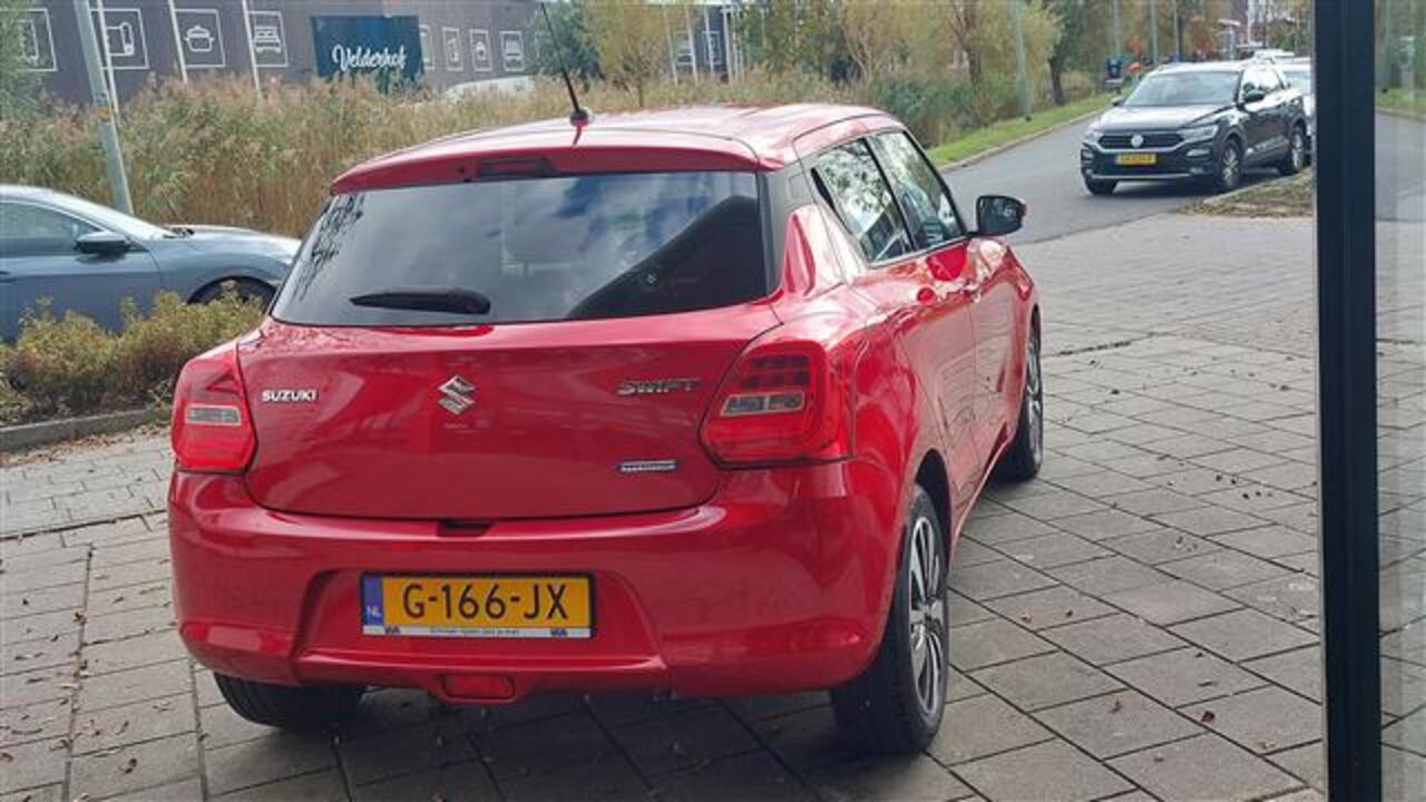 Suzuki SWIFT 1.2 Style Smart Hybrid
