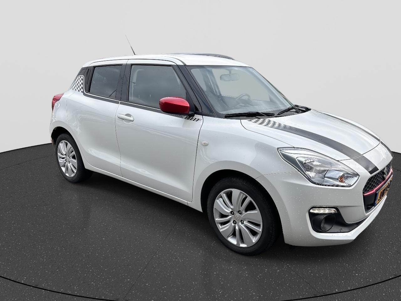 Suzuki SWIFT 1.0 Stijl Smart Hybrid | Rijklaarprijs